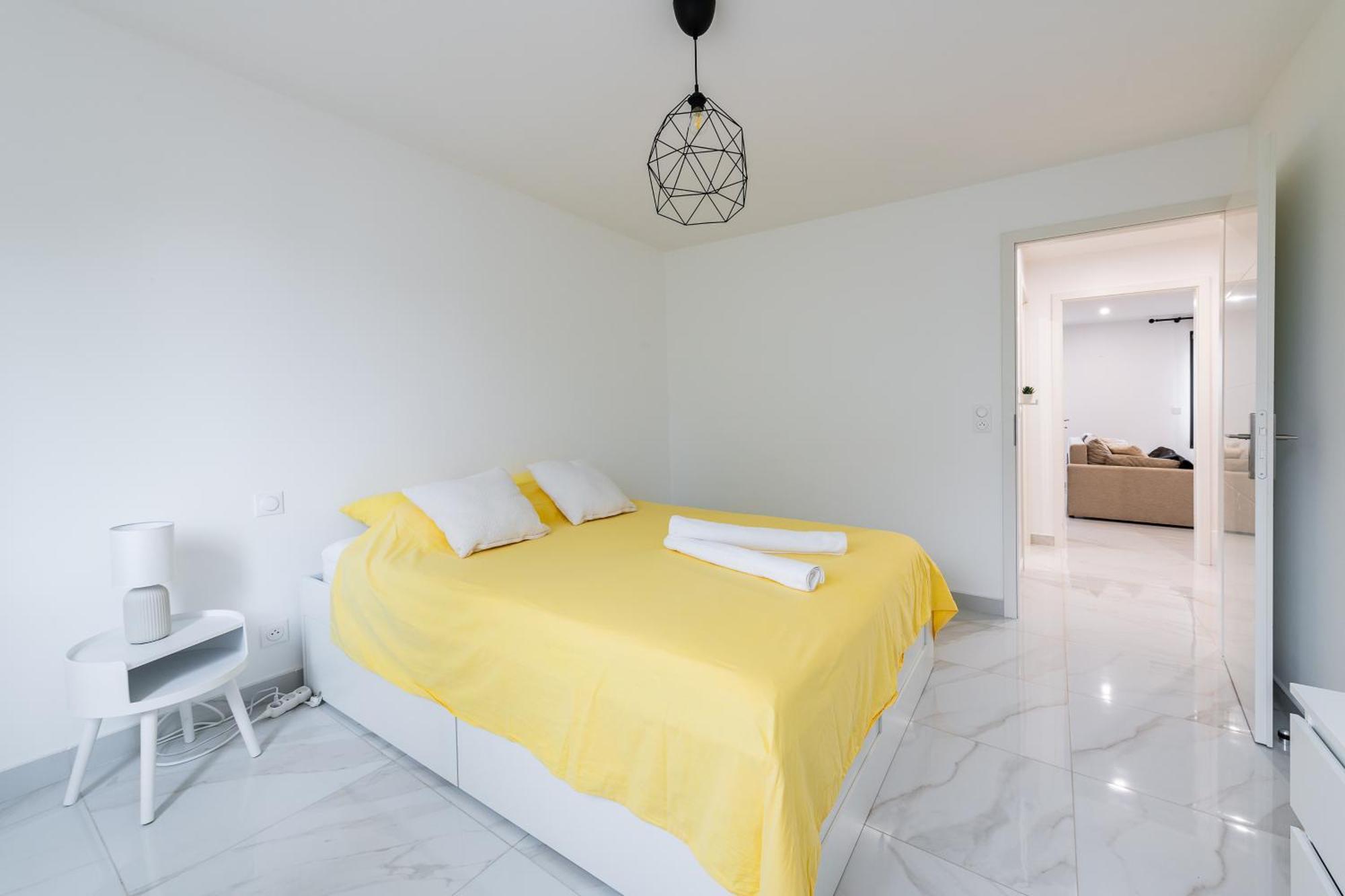 Lovely Proche Apartment